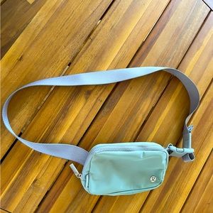 Lululemon Everywhere Belt Bag